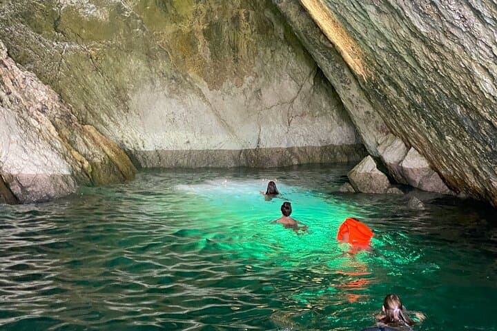 Sesimbra Secret Beaches and Caves Boat Trip — Arrábida Coast Highlights photo 2