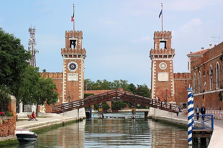 Venice Lagoon Private Boat Tour with Prosecco at Sunset photo 5