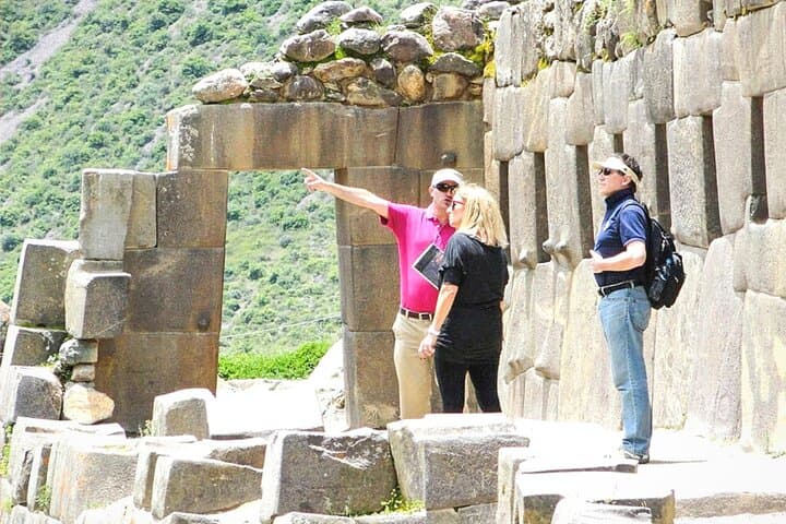 Ultimate Sacred Valley Full-Day Tour from Cusco: Chinchero, Moray & Maras