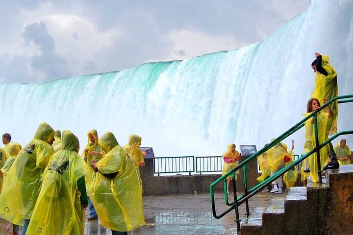 Niagara Falls Day Tour from Toronto — Boat Cruise & Journey Behind the Falls