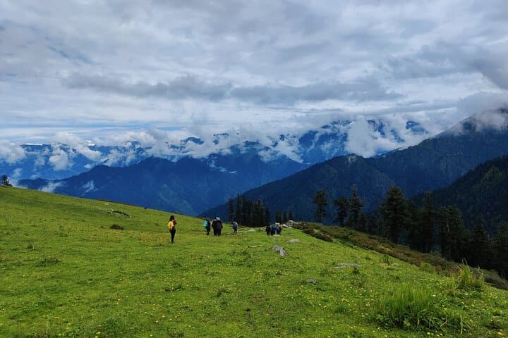 Phulara Ridge Trek: 6-Day Himalayan Ridge & Pushtara Bugyal Expedition photo 3