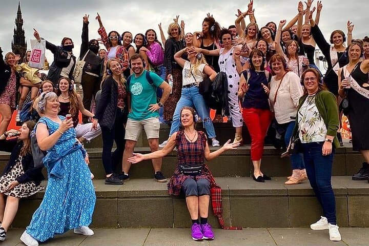 Silent Disco Walking Tour West End London — Boogie Shoes Experience photo 2