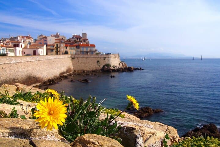Monaco to Antibes Private Transfer with 2-Hour Stop in Nice: Promenade Walk & Coastal Sights photo 3