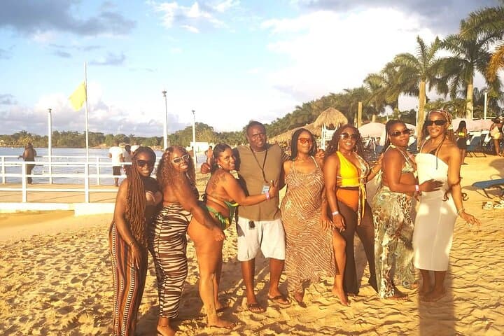 Blue Hole & Dunn's River Falls Day Tour — Rope Swings, Cliff Jumps & Waterfall Climbs in Ocho Rios photo 3