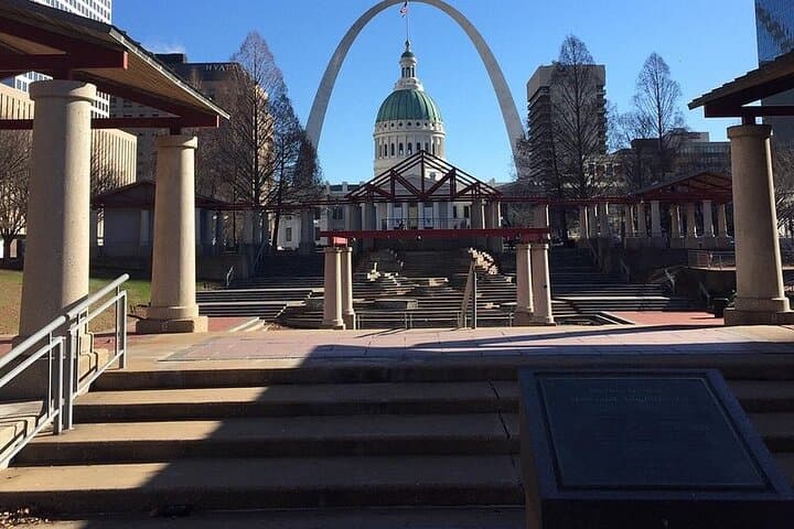 St. Louis Narrated Trolley Tour — 90-Minute City Highlights & Forest Park Drive photo 3