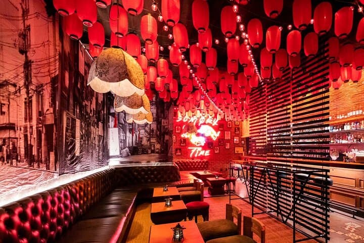 Hidden Speakeasy Tour in Las Vegas: VIP Night at Here Kitty Kitty & The Lock