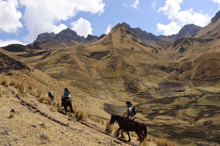 Horseback Trek: 5-Day Ancient Inca Trail to Machu Picchu photo 4