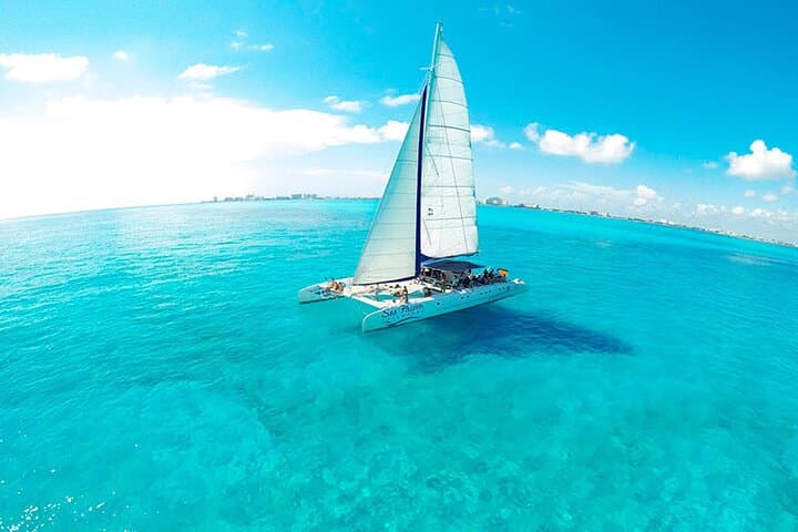 Riviera Maya Luxury Catamaran: Half-Day Sail, Snorkel & Open Bar