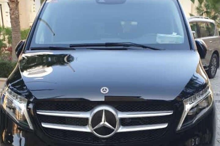 Dubai Private Airport Transfers: 24/7 Van, Coach & Bus Service with Meet & Greet photo 2