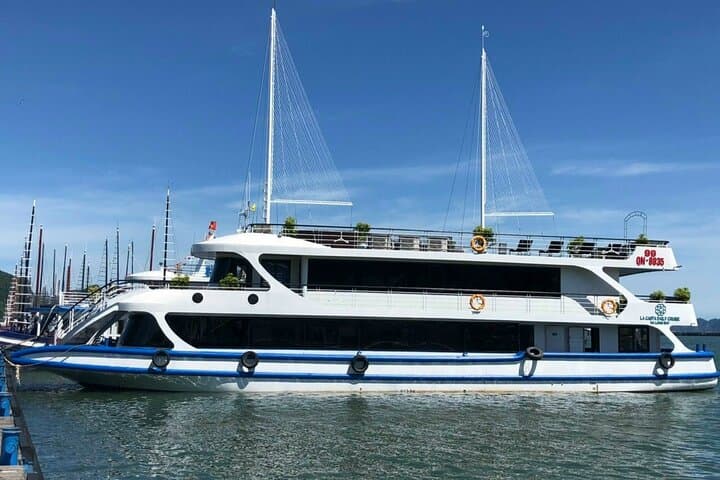 Halong Bay Luxury Day Cruise: Buffet Lunch, Kayaking & Sunset Party