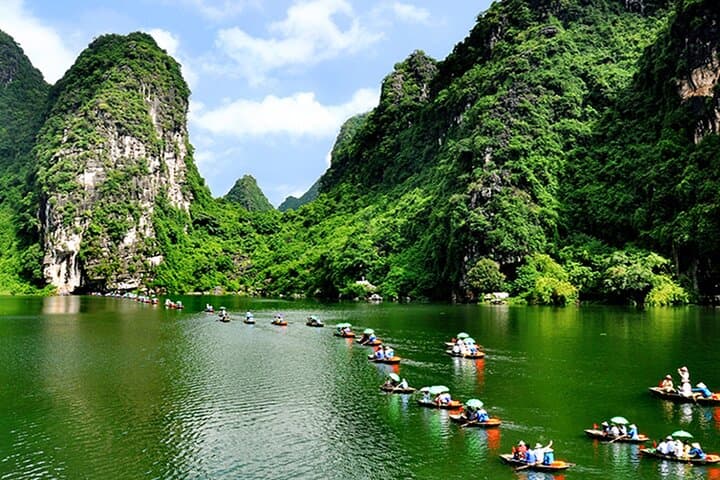 Trang An & Bich Dong Luxury Small-Group Cycling Tour — Full-Day from Ninh Binh photo 2