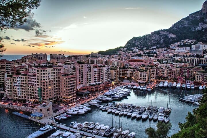 Private Transfer Marseille to Nice with 4-Hour Cannes Stop — Scenic Côte d'Azur Drive photo 3