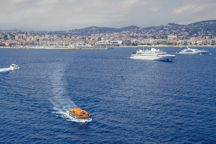 Monaco to Cannes Private Transfer with 2-Hour Nice Stop — Promenade Walk & Local Flavors photo 3