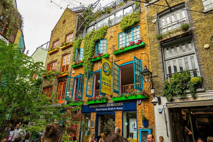 Secret Squares: Central London Exploration Game from Piccadilly to Soho