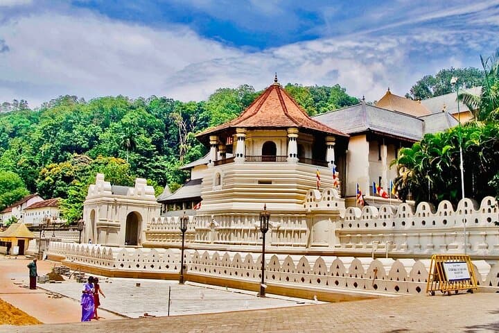 Sigiriya to Kandy Private Transfer with Dambulla Cave & Spice Garden Stops photo 6