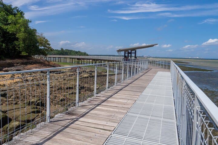 Pulau Ubin: Last Village in Singapore — 4-Hour Cycling & Walking Tour to Chek Jawa photo 4