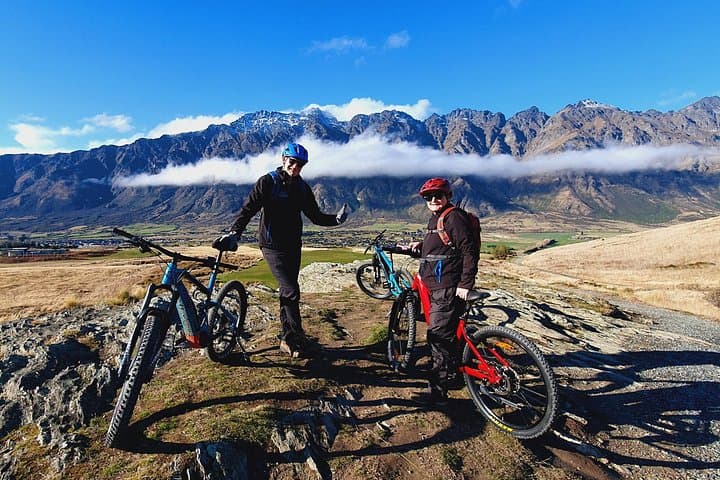 Queenstown Scenic eBike Ride to Lake Wakatipu — Guided Tour photo 3