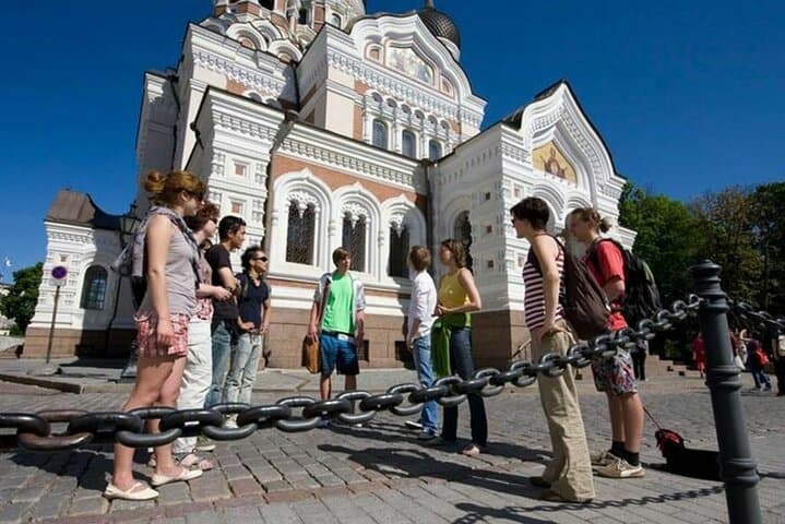 Tallinn Old Town 1-Hour Walking Tour: Quick Cultural Immersion in the Medieval Core
