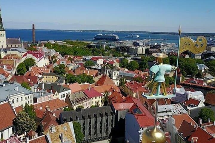 Tallinn Old Town 1-Hour Walking Tour: Quick Cultural Immersion in the Medieval Core photo 2