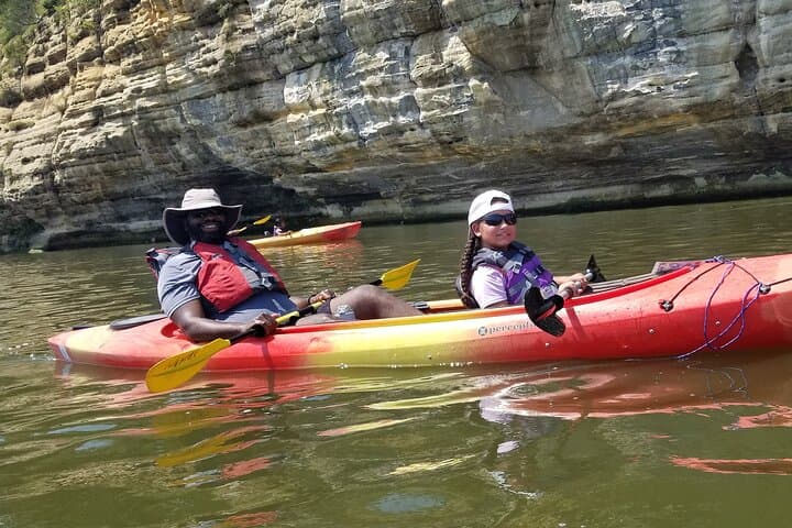 Tandem Kayak Tour at Starved Rock State Park — Guided 2-Hour Paddle photo 4