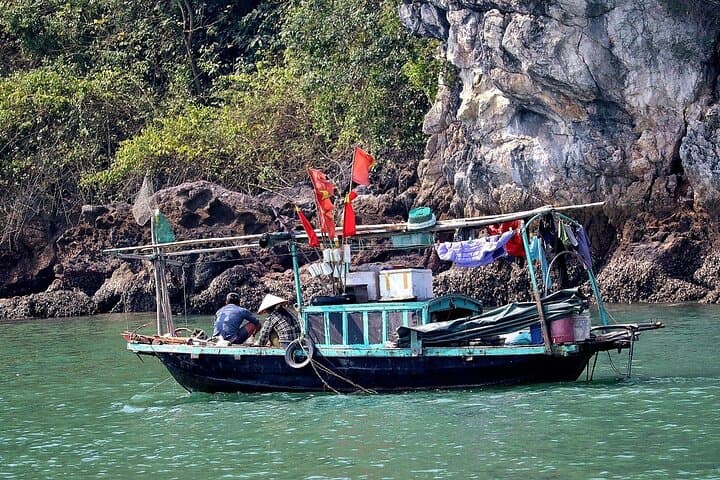 Halong Bay One-Day Cruise from Hanoi: Limestone Karsts & Kayaking