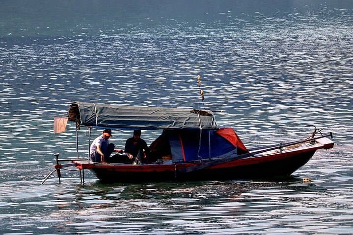 Halong Bay One-Day Cruise from Hanoi: Limestone Karsts & Kayaking photo 3