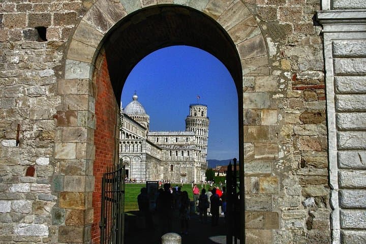 Monaco to Pisa Private Transfer with 2-Hour Genoa Stop — Coastal Road Day Trip photo 2