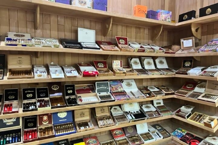 Punta Cana Larimar, Chocolate & Cigar Shopping Tour — Don Lucas Factory Experience photo 5