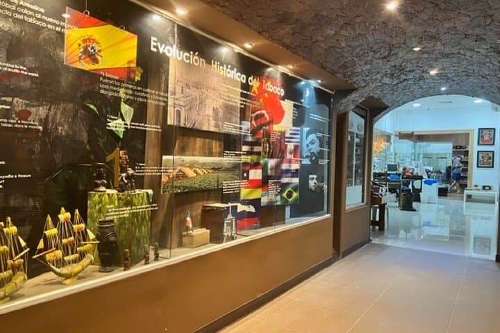 Punta Cana Larimar, Chocolate & Cigar Shopping Tour — Don Lucas Factory Experience