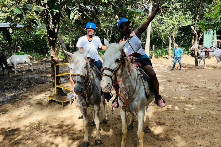 Rincón de la Vieja Tubing and Zipline Combo — 3-Mile Colorado River Adventure & Canopy Tour photo 3