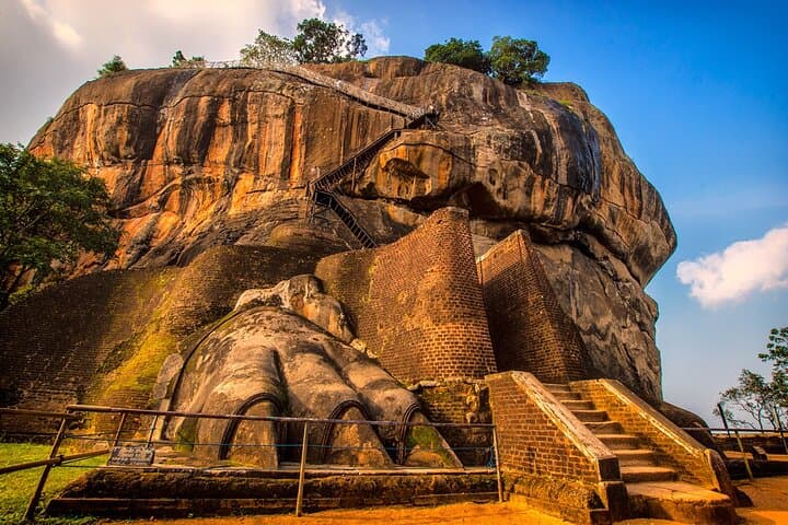 Sigiriya Lion Rock and Dambulla Cave Temple Day Tour from Colombo photo 3