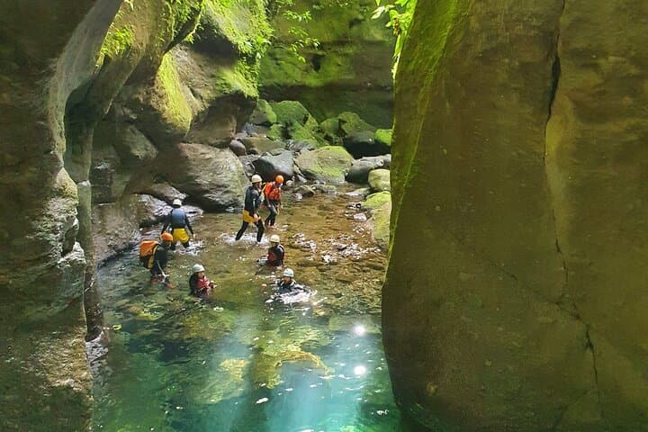 Secret Waterfall Canyoning in Dominica: Rappel, Jumps & Rainforest Pools photo 4