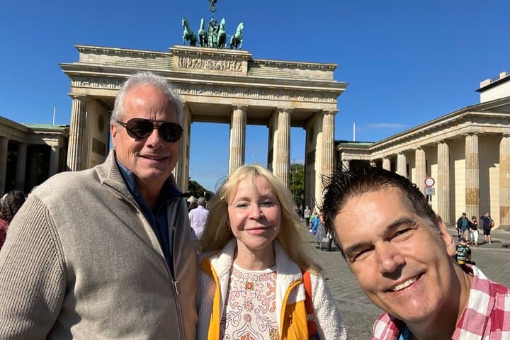 Private Berlin Taxi Tour — Relaxed 6–8h City Tour with Charlottenburg, Tempelhof & Wall Memorial photo 4