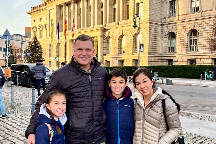 Private Berlin Taxi Tour — Relaxed 6–8h City Tour with Charlottenburg, Tempelhof & Wall Memorial photo 6