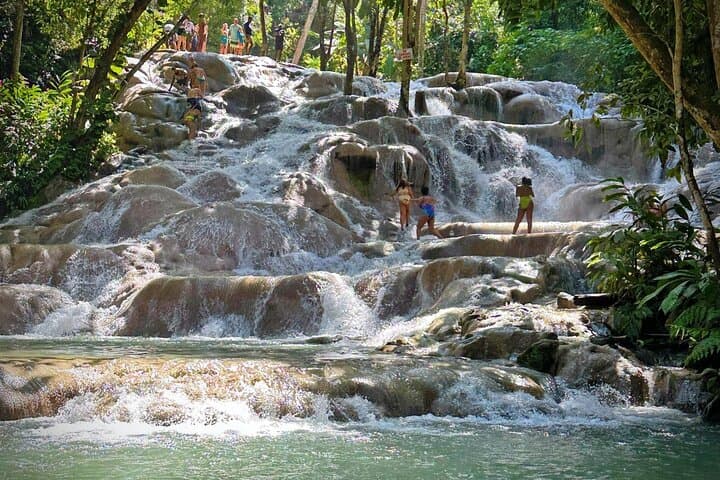 Private Dunn's River Falls & Blue Hole Tour — Ocho Rios Waterfall Climb and Swim