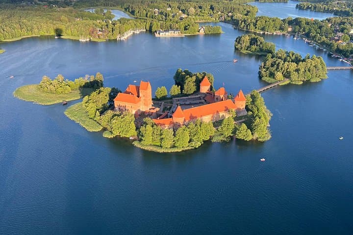 Sunrise Hot Air Balloon Over Vilnius and Trakai — Castle, Lakes & Baltic Skies photo 2