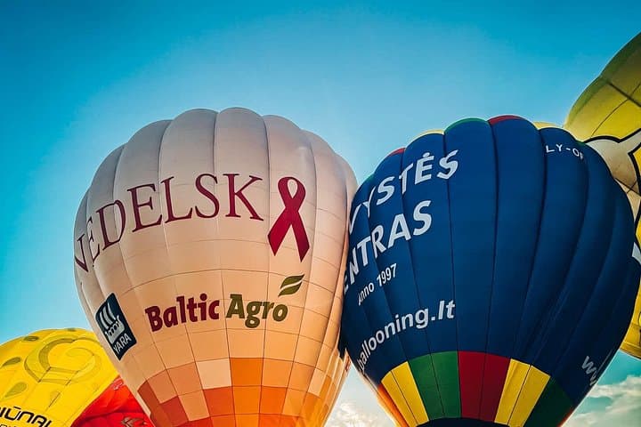 Sunrise Hot Air Balloon Over Vilnius and Trakai — Castle, Lakes & Baltic Skies photo 4