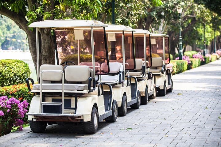 45-Minute Krakow Electric Vehicle Tour — Old Town & Wawel Highlights photo 1