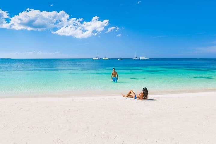 Discover Jamaica's Seven Mile Beach and Rick's Cafe Adventure photo 4