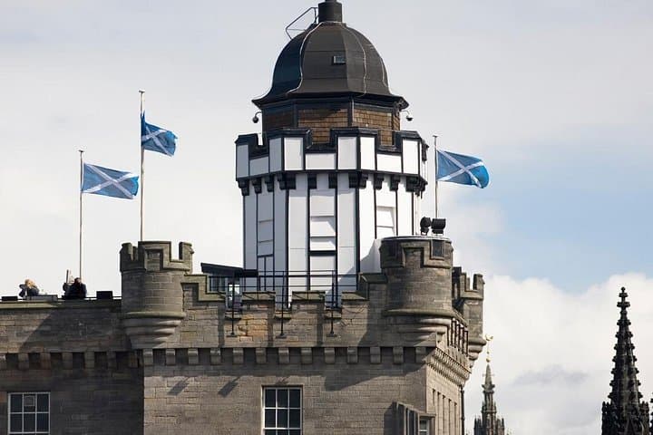 Private Full-Day Tour from Glasgow to Edinburgh: Royal Mile, Arthur's Seat & Holyrood photo 2