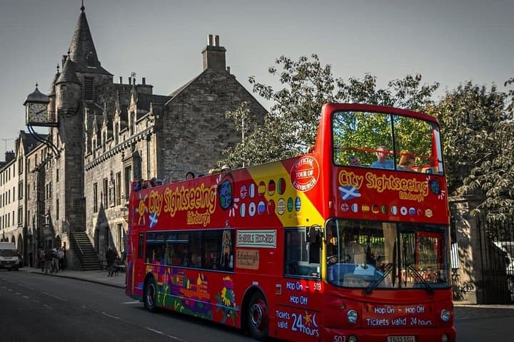 Private Full-Day Tour from Glasgow to Edinburgh: Royal Mile, Arthur's Seat & Holyrood photo 3