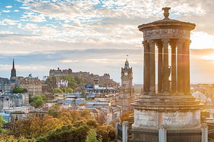 Private Full-Day Tour from Glasgow to Edinburgh: Royal Mile, Arthur's Seat & Holyrood photo 4