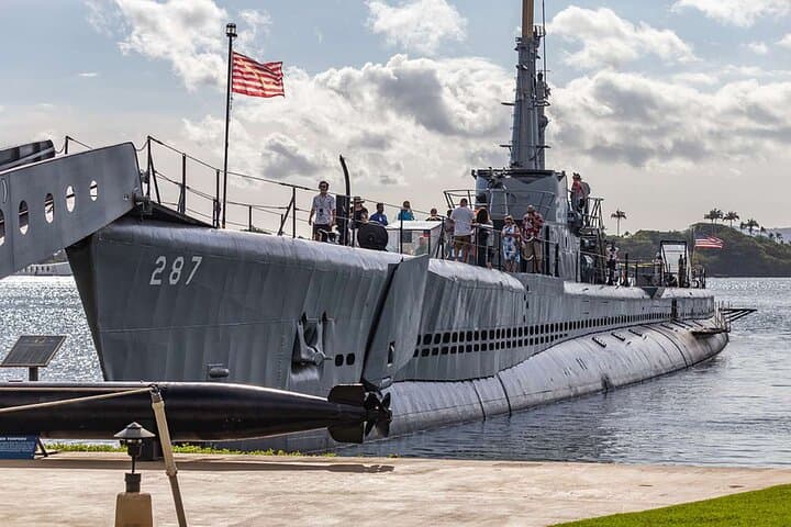 Private Pearl Harbor & USS Arizona Memorial Tour with Bowfin Submarine and Honolulu City Drive photo 1