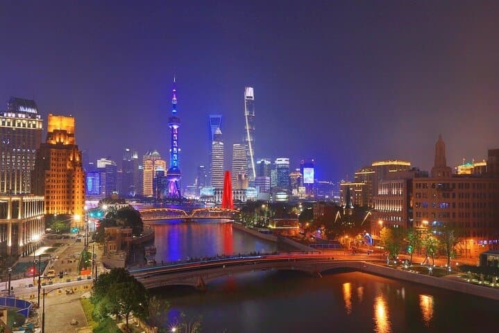 Shanghai Night River Cruise & Yuyuan Bazaar Tour — Bund Lights and French Concession Stroll photo 4