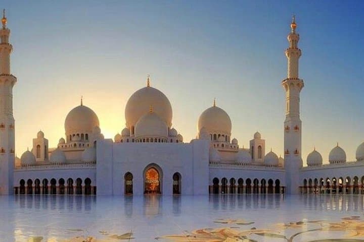 Abu Dhabi Day Tour from Dubai: Grand Mosque, Heritage Village & Corniche photo 5