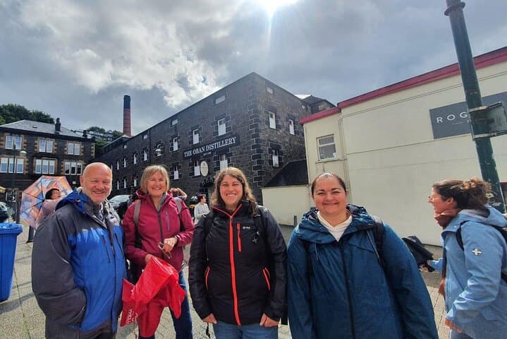 Private Oban Walking Tour: Seafront Stroll, Distillery & Local Stories