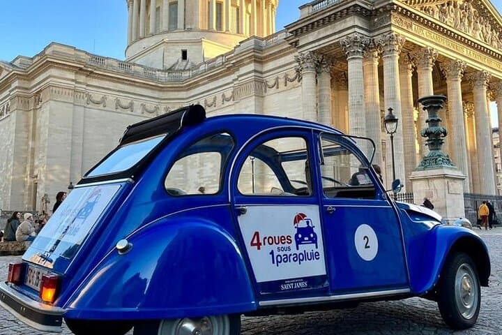 Paris in a 2CV: Private 2-Hour Classic Car Sightseeing Tour