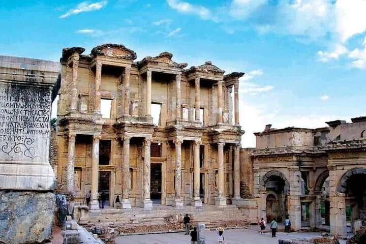 One-Day Ephesus and Pamukkale Tour from Istanbul — Ruins, Travertine Terraces & Thermal Springs photo 6