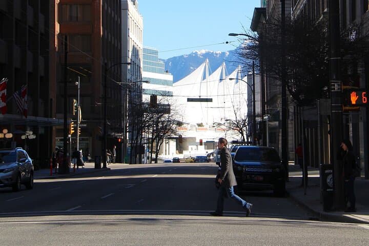 Spy Escape in Vancouver: Downtown Outdoor Puzzle Adventure photo 5