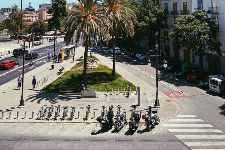 Valencia Time Travel Hero — Self-Guided Exploration Game through Ciutat Vella photo 6